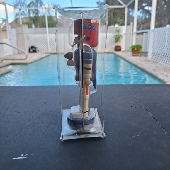 FLORIDA GATORS SPORTS COLLECTORS SERIES FOOTBALL NUTCRACKER IN ORIGINAL PACKAGIN - Picture 2 of 6